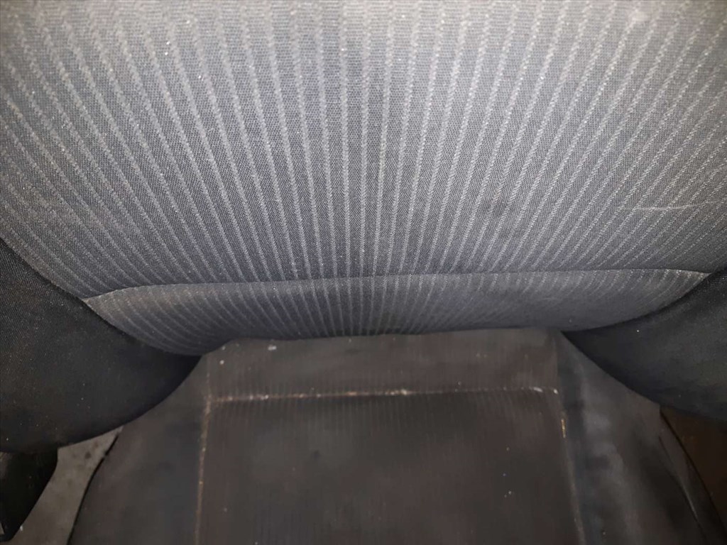 Volkswagen Passat B5 01-05 Bal Elsõ Ülés 3B0 881 105BA 2. kép