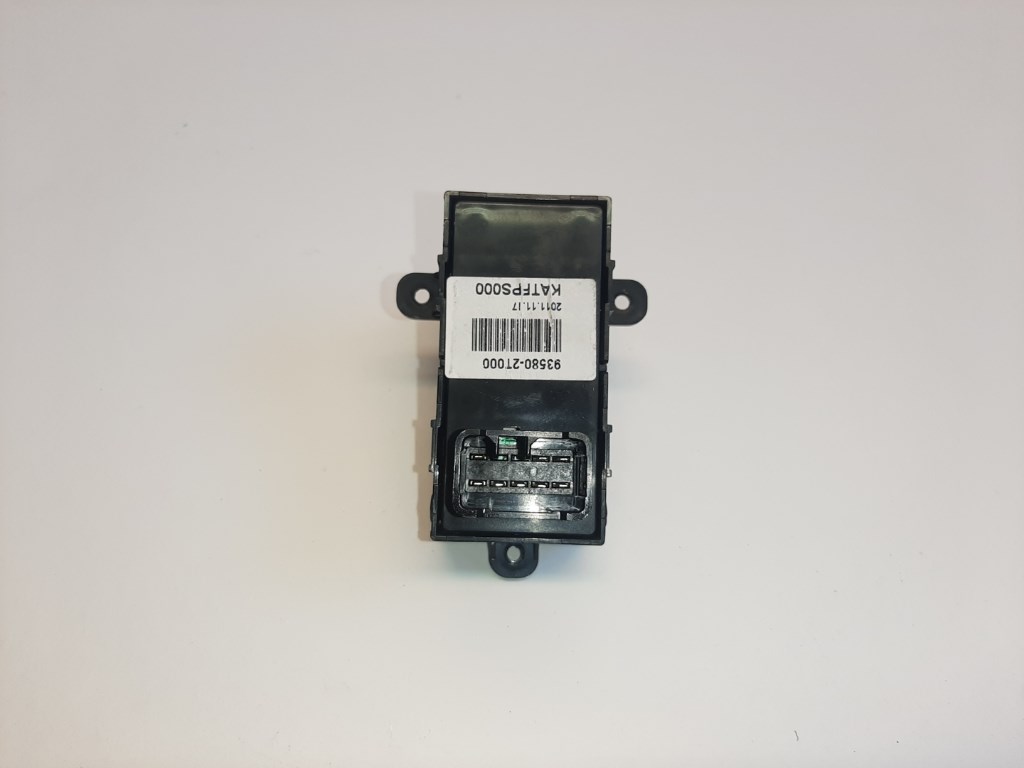 Kia Optima (TF) jobb hátsó ablakemelõ kapcsoló 935802T000 2. kép