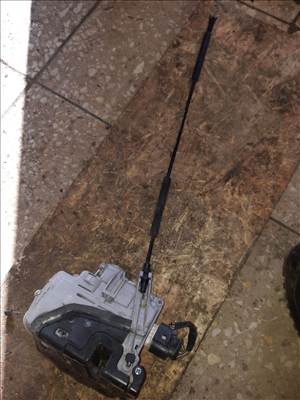 Seat Leon II Cupra Bal Első Ajtó Zárszerkezet  Központizár Motor