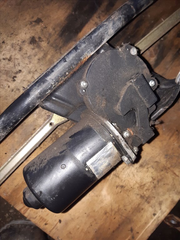 Ford Transit Connect Elsõ Ablaktörlõ Motor ቛõ Ablaktörlõ Mechanika 4. kép