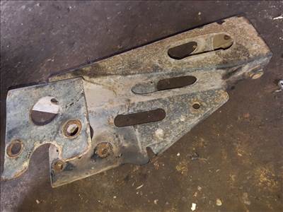 Renault Master 03-10 Bal Első Bölcső Merevítő