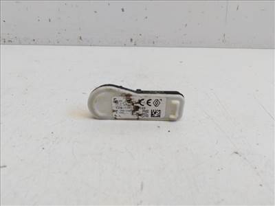 Renault Captur  gumiabroncs nyomás jeladó 10R041328