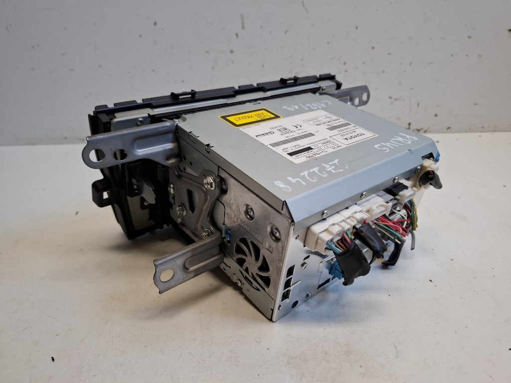 Toyota prius (XW30) rádio 8612047400 2. kép