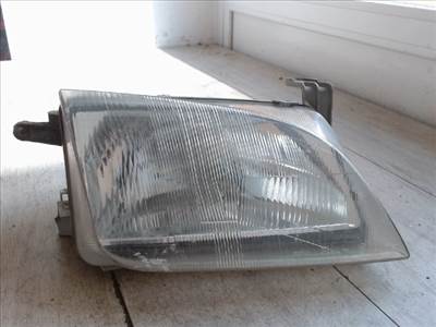SUZUKI SWIFT 96-05 Jobb első fényszóró