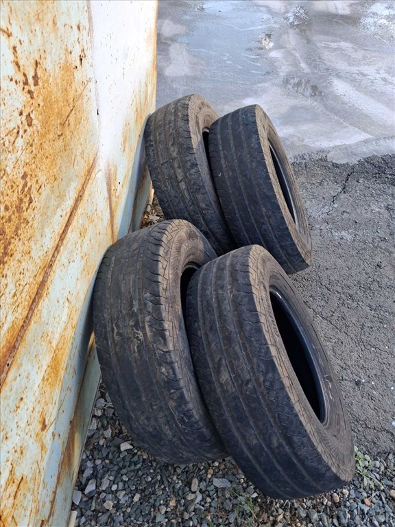  225/7516" kopott Continental nyári gumi gumi 1. kép