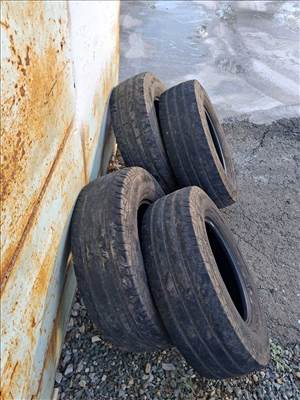  225/7516" kopott Continental nyári gumi gumi