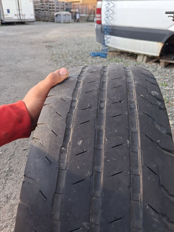  225/7516" kopott Continental nyári gumi gumi 2. kép