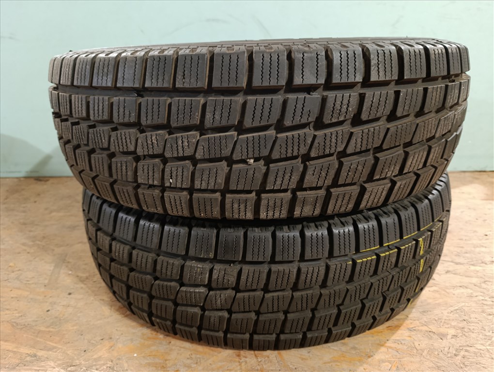  225/7516" újszerű Toyo Tires téli gumi gumi 1. kép