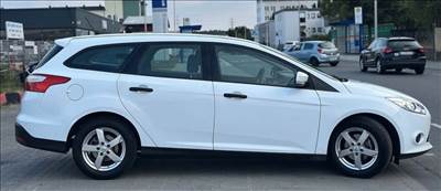 Ford Focus Mk3 Jobb hátsó ajtó kombi fehér