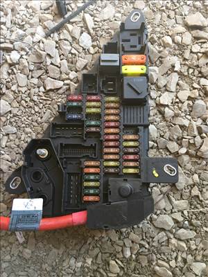 BMW 5-ös sorozat E60/E61 biztosítéktábla