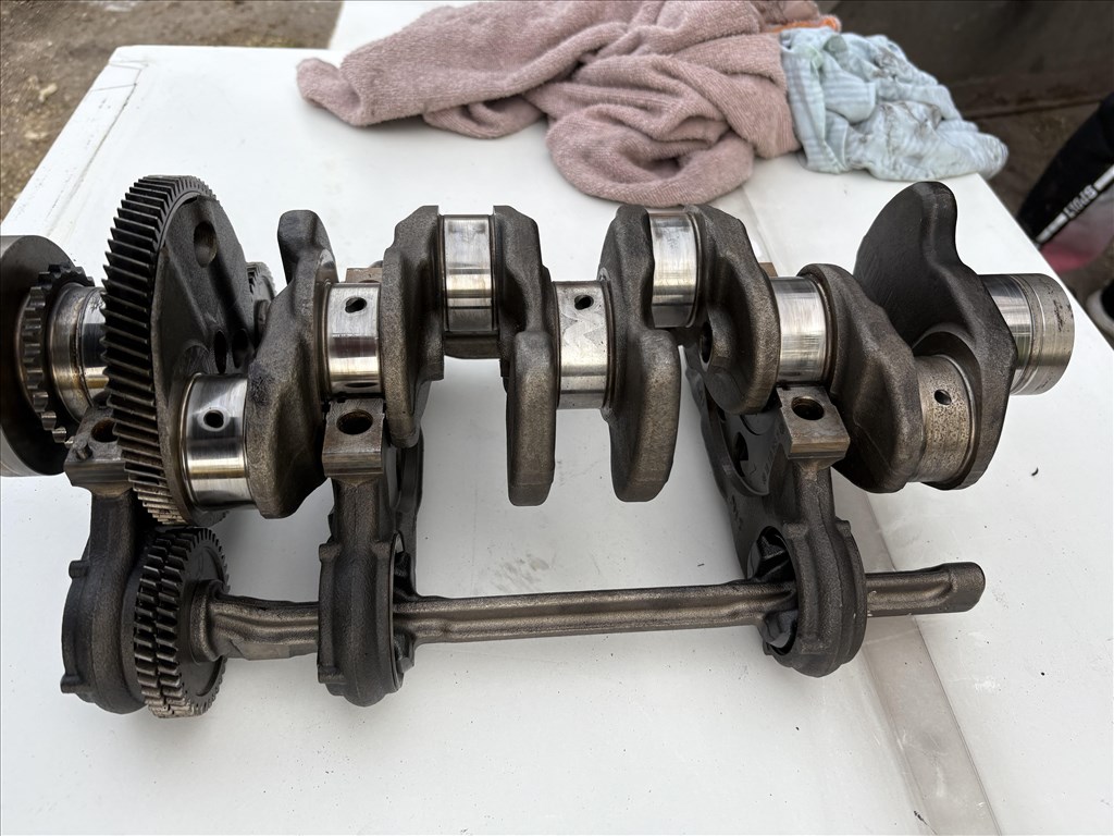 Mercedes C 200 d OM 654.920 Főtengely (hibás, javítható)  om654920 A654 030 21 00 5. kép