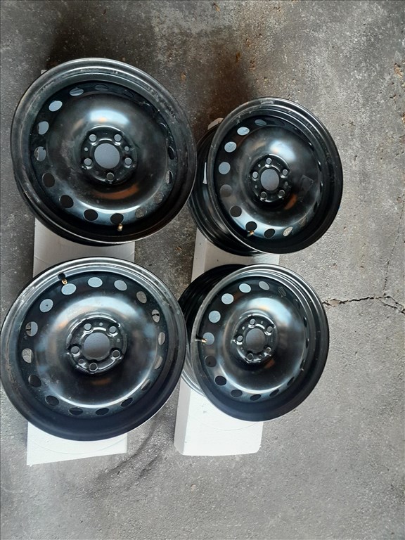  5x98 lyukosztású 6JJ 15" újszerű (gyári felni) lemezfelni 1. kép