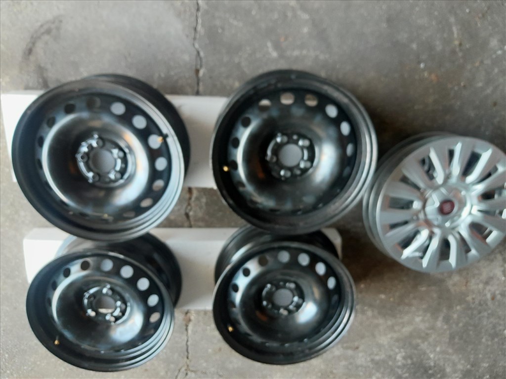  5x98 lyukosztású 6JJ 15" újszerű (gyári felni) lemezfelni 3. kép