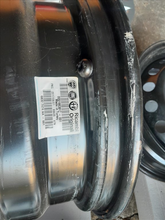  5x98 lyukosztású 6JJ 15" újszerű (gyári felni) lemezfelni 8. kép