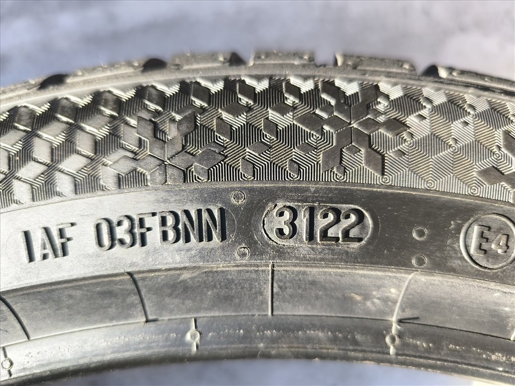 245/40R19 ÚJ Continental téli gumi garnitúra 245/40 r19 3. kép