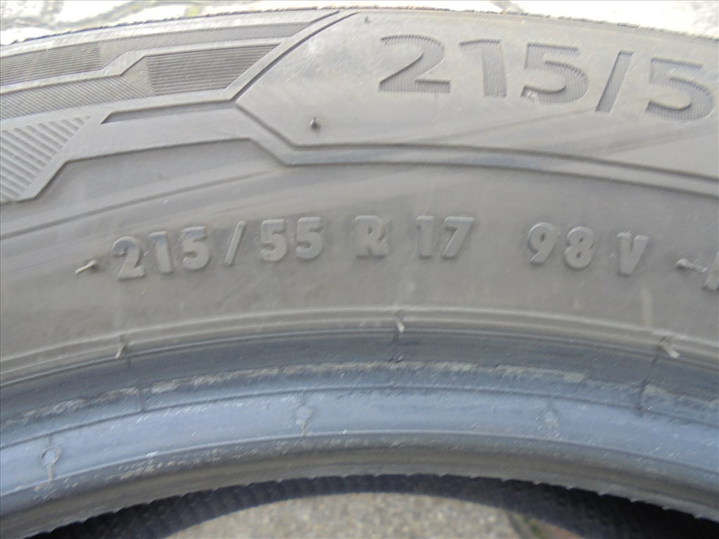 215/55 R 17-es 2024-es Barum szinte új téli gumi eladó 5. kép