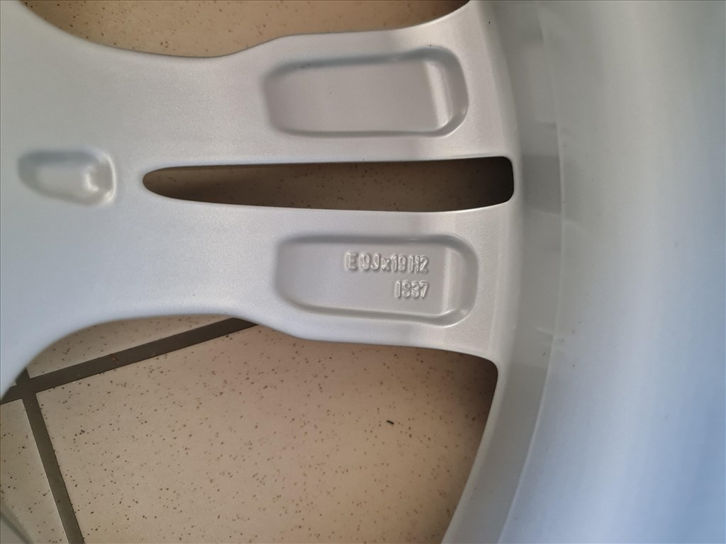 BMW X5 egyszéles 19" alufelni, 255/50 Pirelli gumival eladó  6. kép