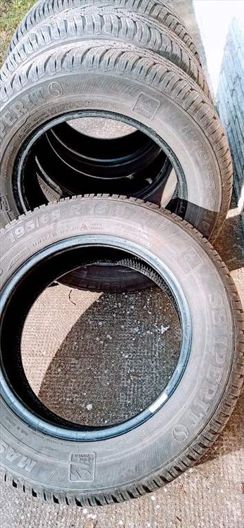  195/65/15" használt Semperit téli gumi gumi 4 db. Bp. XVII. 4. kép