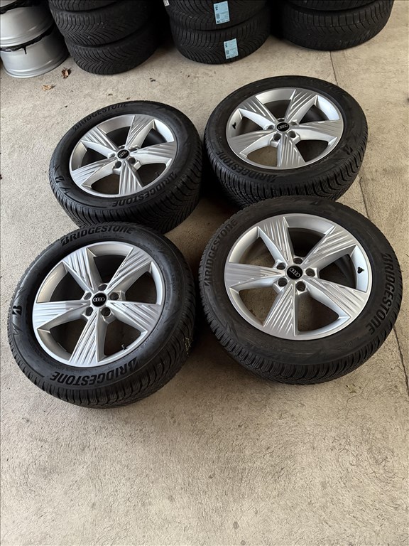  5x112 lyukosztású 19" új (gyári felni) alufelni, rajta újszerű Bridgestone téli gumi  1. kép
