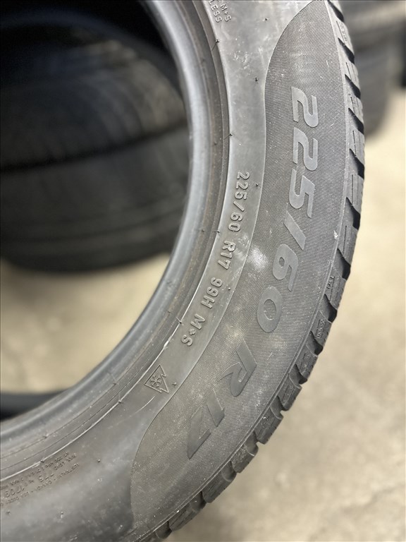  225/6017" PIRELLI téli 2db, 225/60 R17, 225/60 R17 2. kép