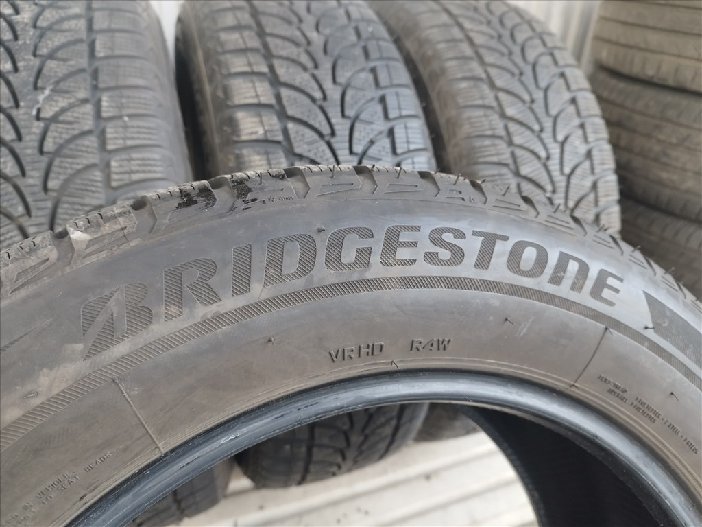 225 60 r18 Bridgestone Blizzak LM 80 téligumi garnitúra  2. kép