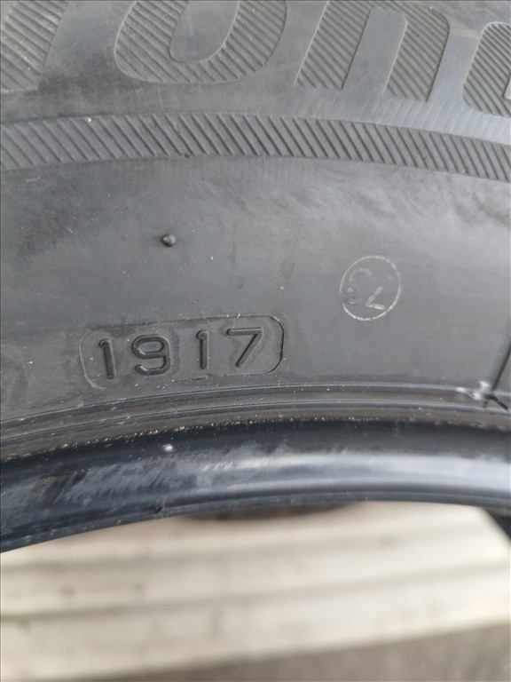  225 60 r18 Bridgestone Blizzak LM 80 téligumi garnitúra  7. kép