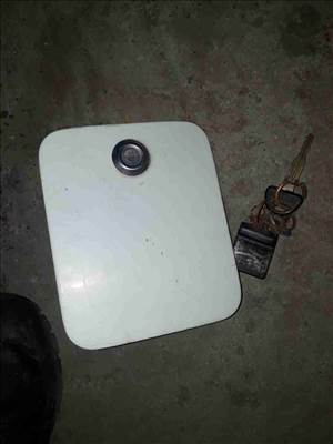 Suzuki Swift II 92-03 Tankajtó