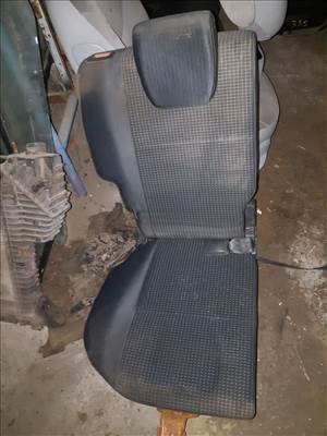 Suzuki Swift III 04-10 Jobb Hátsó Ülés