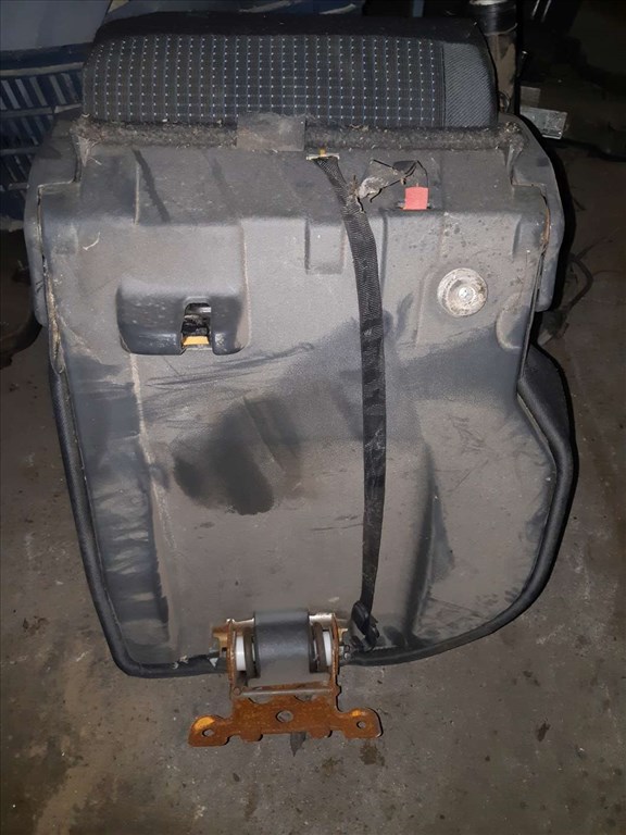 Suzuki Swift III 04-10 Jobb Hátsó Ülés 2. kép