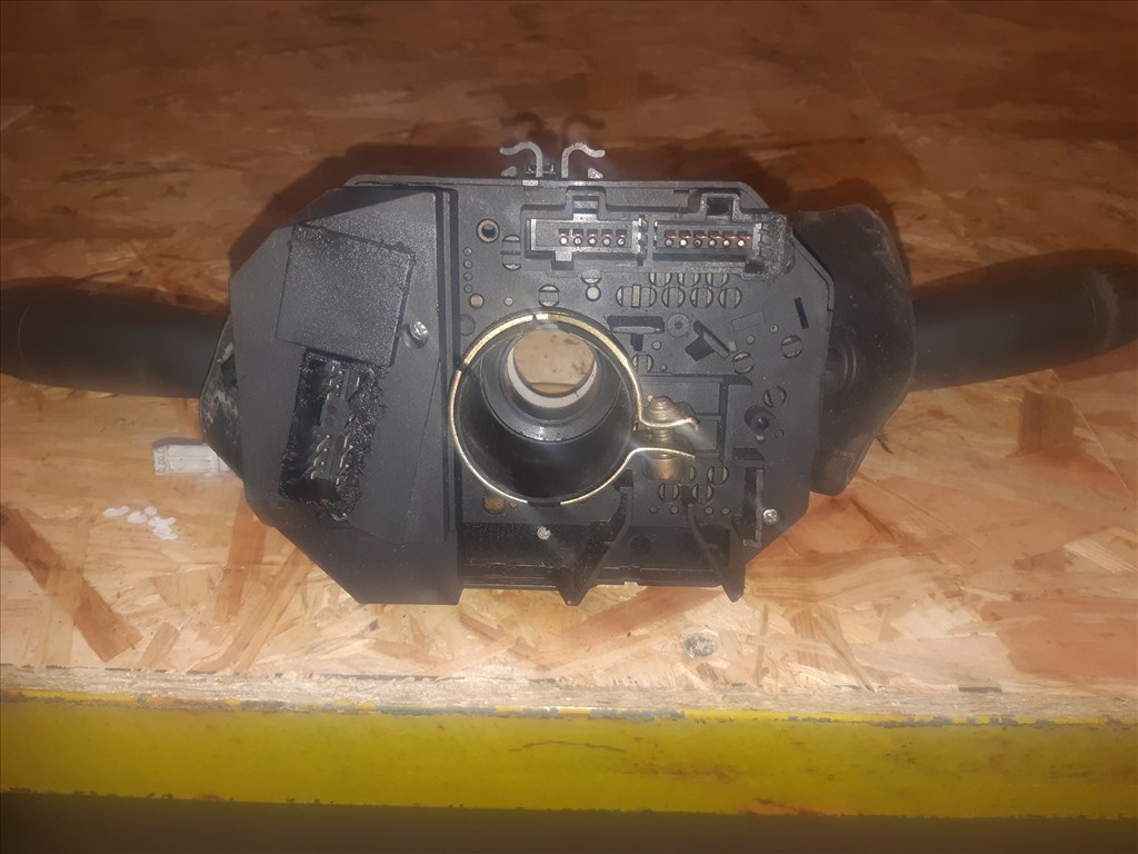 Fiat Punto II Bajuszkapcsoló  Légzsák Átvezetõ Szalag 2. kép