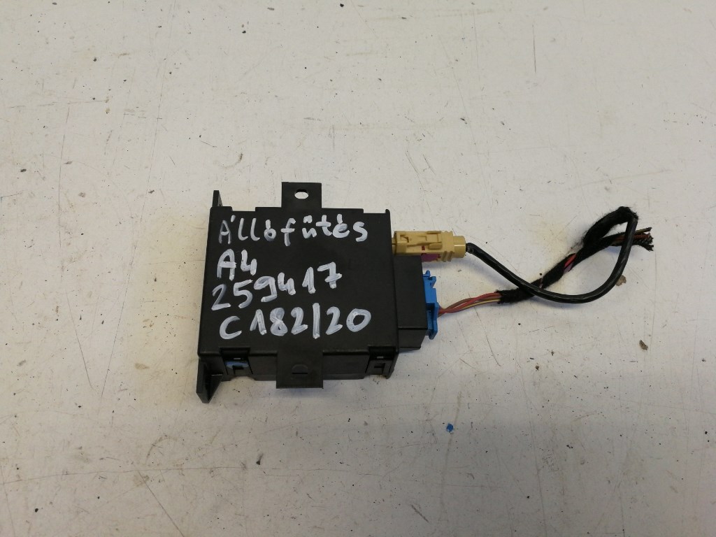 Audi A4 (8K B8) állófûtés vezérlõ 8K0963271 2. kép