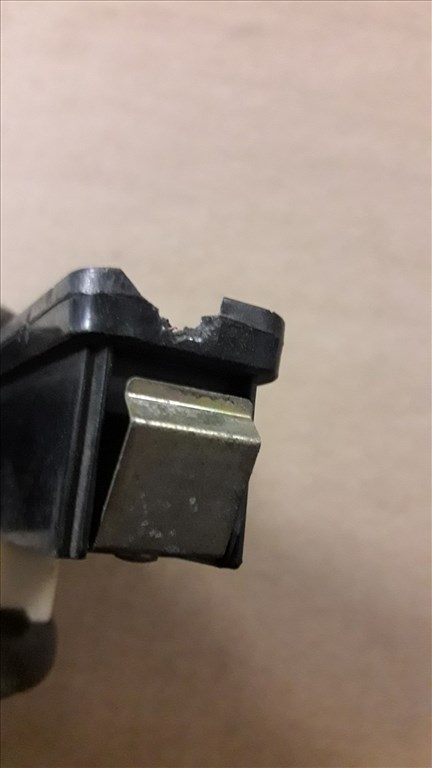 Suzuki Vitara Jobb Elsõ Ablakemelõ Kapcsoló 3. kép