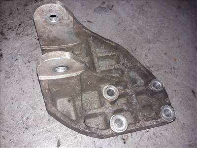 Kia Carnival II Váltótartó Bak