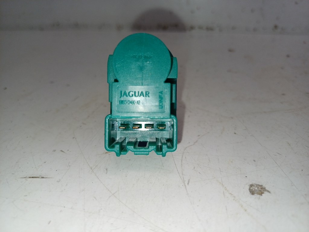 Land Rover Evoque (L551) féklámpa kapcsoló 6W8313480AB 2. kép