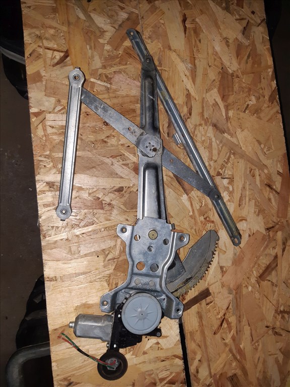 Suzuki Swift III 04-10 Jobb Elsõ Ablakemelõ Szerkezet Elektromos 83430-63J00 2. kép