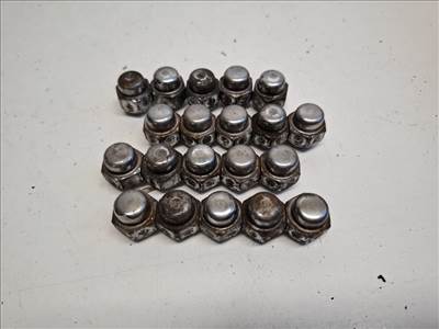 Mazda CX-3  Kerékanya