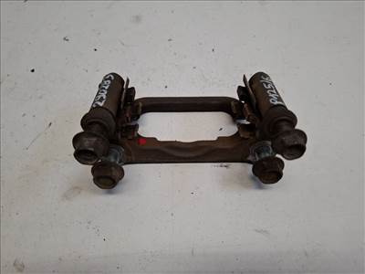 Nissan Juke (F15) bal hátsó féknyereg tartó