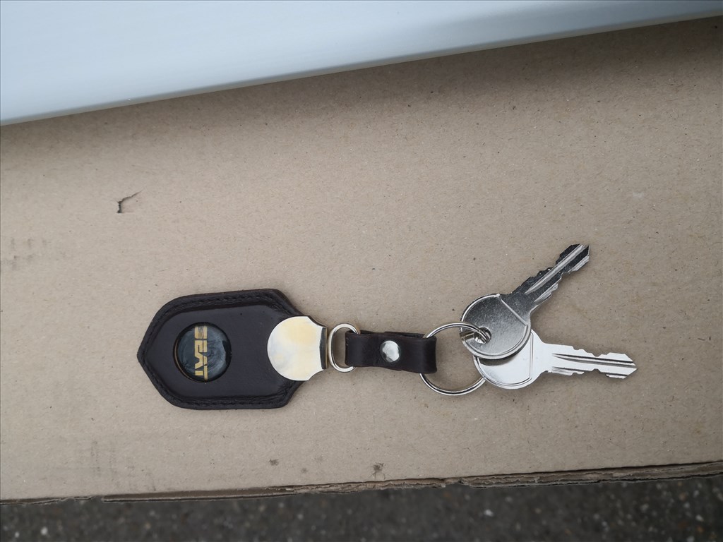 Seat Ateca új gyári tetőcsomagtartó / kereszttartó 575071151 12. kép