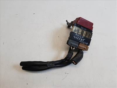 Opel Agila  akkumulátor biztosíték