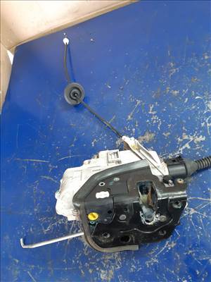 Audi A4 B7 Bal Első Ajtó Zárszerkezet  Központizár Motor 8E2 837 015 AA