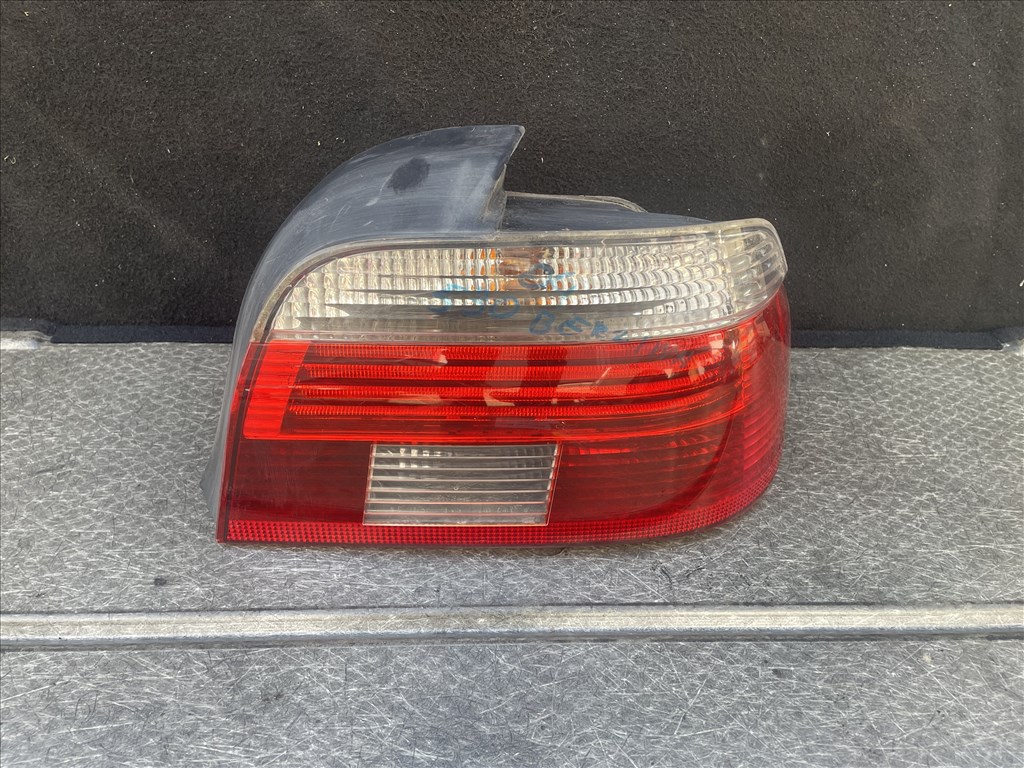 BMW 5-ös sorozat E39 sedan Jobb hátsó lámpa  2. kép