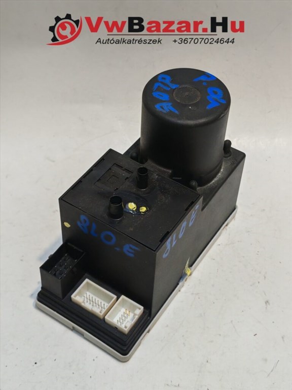 Központizár kompresszor AUDI A3, A4 B5 8L0862257E 8L0862257E..... 1. kép