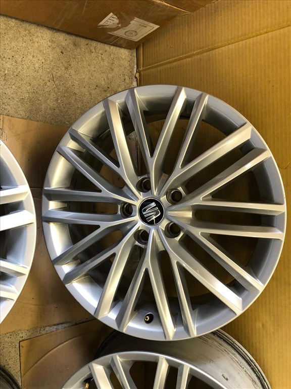 18 colos alufelni Seat Ateca, VW, Skoda, Audi 18 col 6. kép