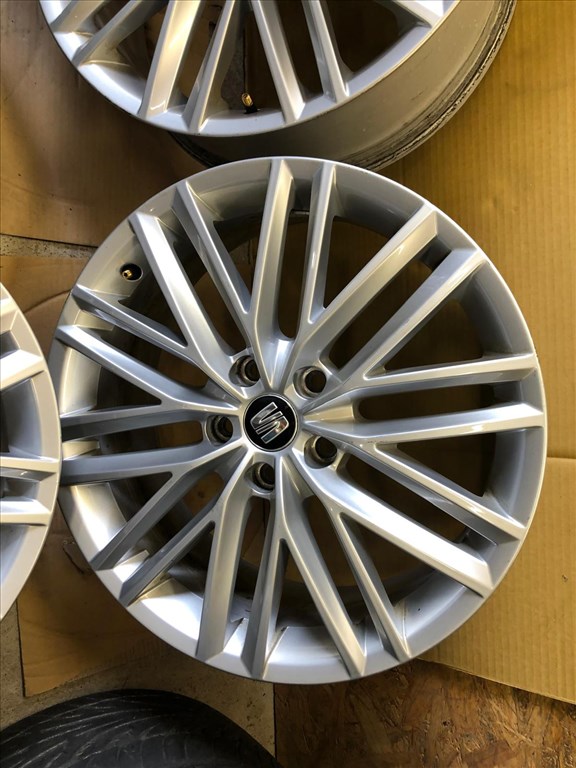 18 colos alufelni Seat Ateca, VW, Skoda, Audi 18 col 8. kép