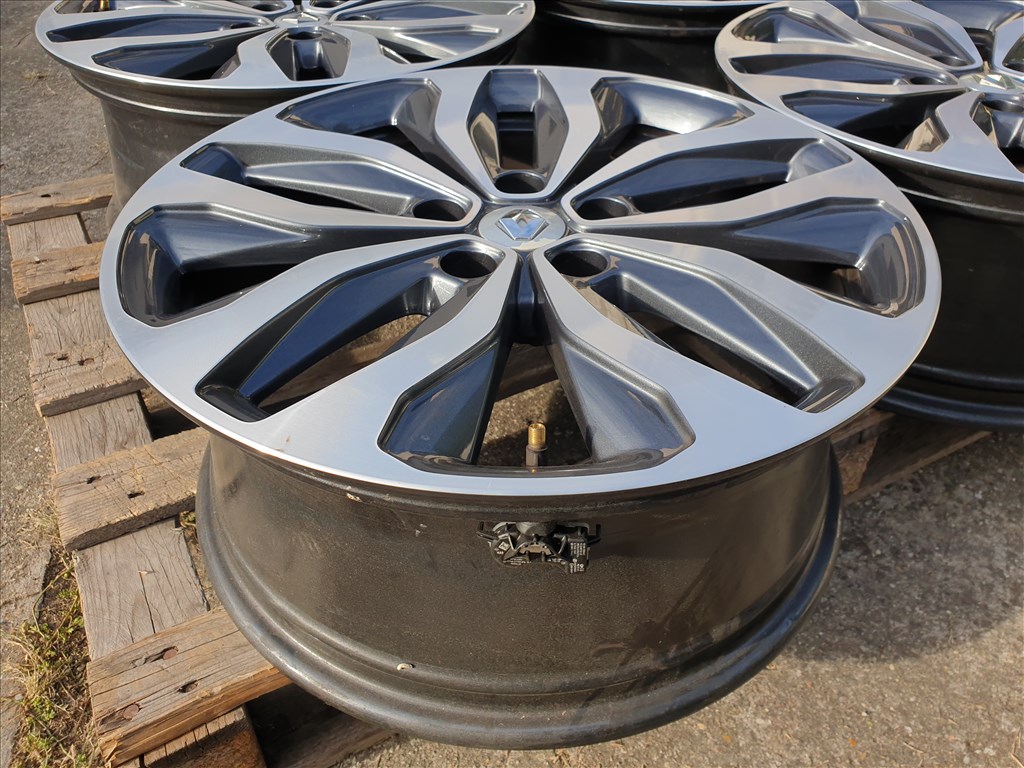 18" 5x114,3 Renault 6. kép