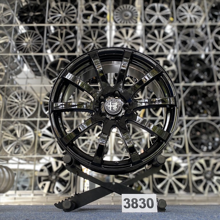 (3830)  Alfa Romeo 19 alufelni felni, 5x110, Et 30 1. kép