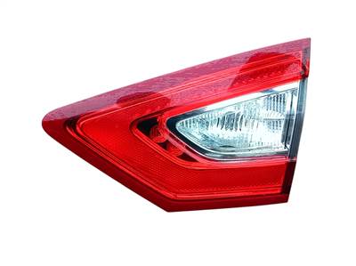 DS73-13A602-JE Mondeo Mk5 jobb hátsó belső lámpa – 5 ajtós csomagtérajtóba szerelt