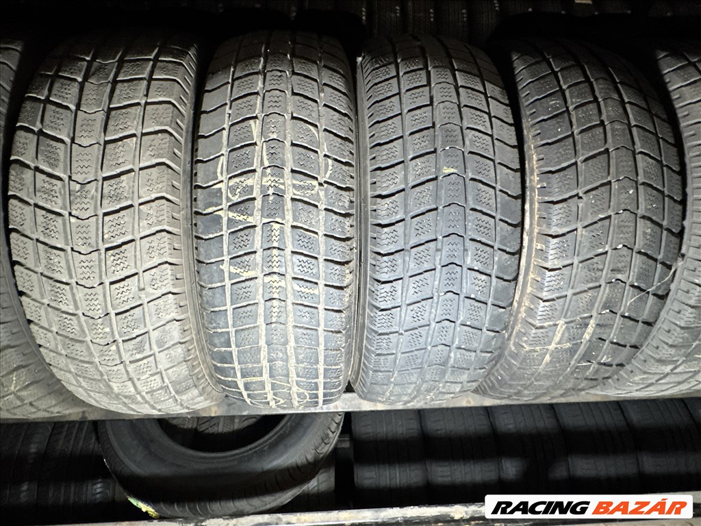 225/70 R15C Roadstone Euro-Win 700 112/110R | 6,5m l 4db l DOT3214 1. kép