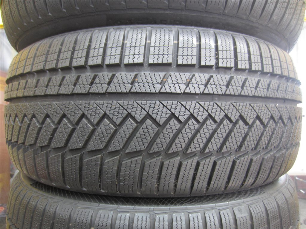  245/45 R19 CONTINENTAL TS 850P 102V 2. kép