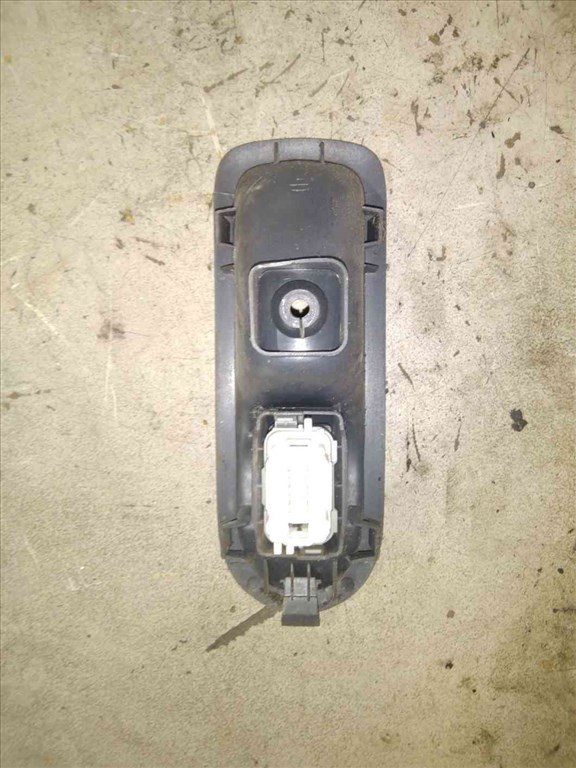 Renault Megane II Hátsó Elektromos Ablak Emelõ Kapcsoló 2. kép